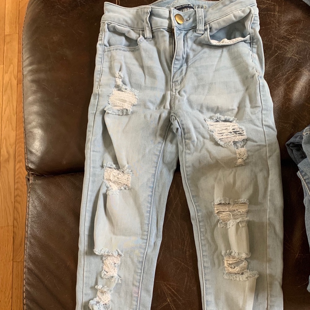 American Eagle light wash ripped jeans